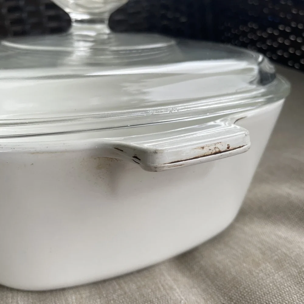 Corningware dish comes